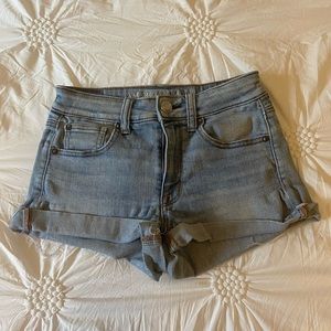 Light Wash Jean Shorts. American Eagle. Size 2